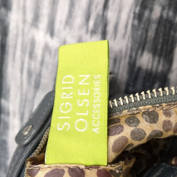 Sigrid Olson silver purse - Picture 8 of 9